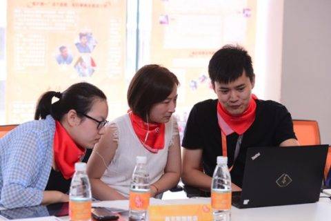 双十一临近 商家备战服务先行 走进阿里巴巴 “亲听”顾客心声