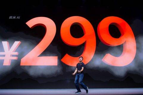 疯米全民无线耳机正式发布，疯米 W1 售 99 元，疯米 AI 售 299 元