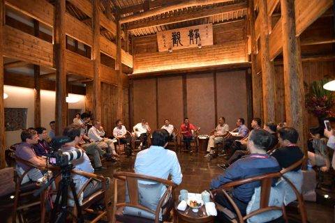 “乡村教师”马云对话11位顶级数学大师：今天上了最好的一堂数学课