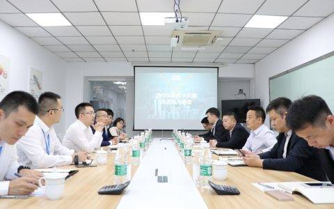 彼此的第一 苏宁美的双十一官宣了什么？