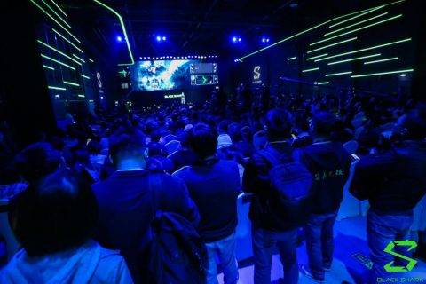 黑鲨游戏手机Helo强势出击 双液冷游戏性能再升级