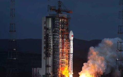 天猫双11“糖果罐”号迷你空间站升空，全球用户期待“清空购物车”