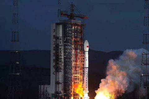 天猫双11“糖果罐”号迷你空间站升空，全球用户期待“清空购物车”