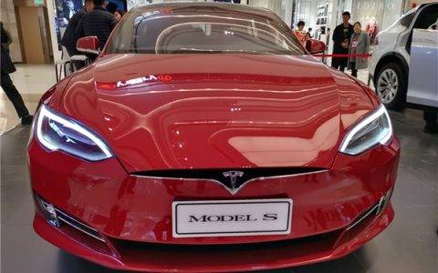 70多万的车修不好、还被员工骂“滚蛋” 特斯拉：诚挚地道歉