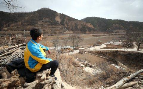 小家的幸福与大家的快乐：一名快递员守护一座革命老城