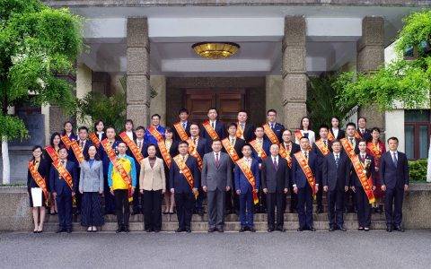 苏宁快递员潘虎荣获“江苏青年五四奖章”