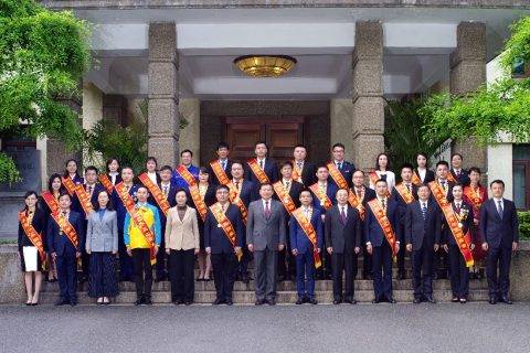 苏宁快递员潘虎荣获“江苏青年五四奖章”