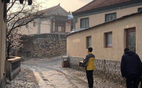 那个回乡创业的年轻人，终于断了再回京的念头