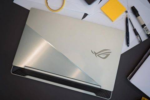 ROG联手BMW Group Designworks 跨界 新形态游戏本展现超跑设计