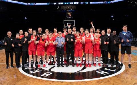 阿里篮球打得最好的合伙人蔡崇信请看球，阿里美国员工球场欢庆“阿里日”