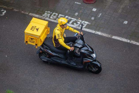 美团丢了卒，却没保住车