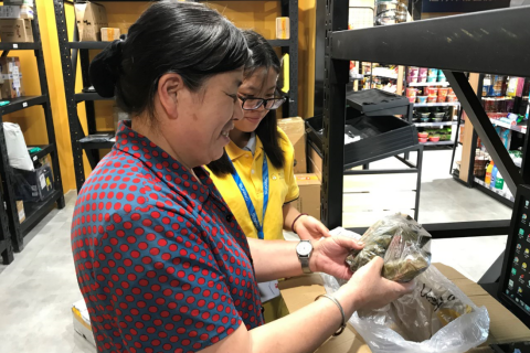 618真人真事：有位妈妈包好粽子给苏宁小店，让店长……