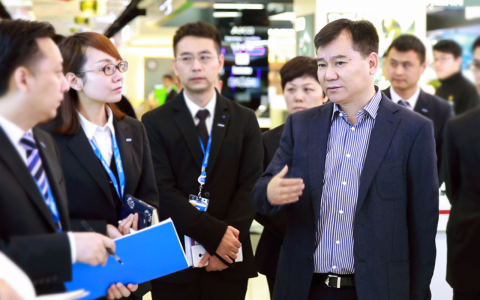 发力618 张近东的三个关键词