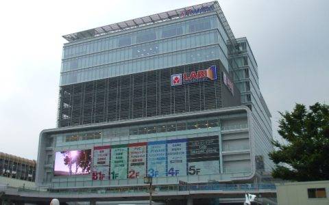 别再去日本背电饭煲了！苏宁国际“山田电器官旗店”开业