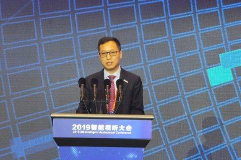 彩电大王海信再亮新武器：全球首台叠屏电视将于本月上市！