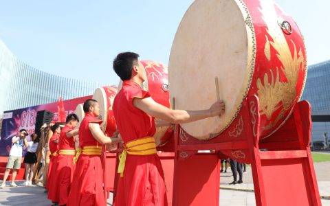 苏宁818誓师大会，千军共饮“出征酒”，不打胜仗不回头