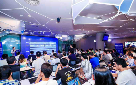 百度AI快车道企业深度学习技术实战营开放直播了？“语义理解”专场爆棚