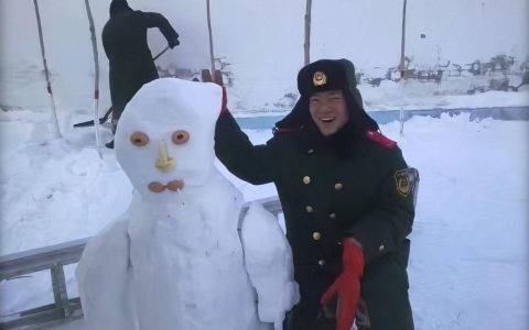 当818遇到八一 致敬换下军装的苏宁“战士”