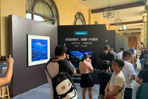 画质赛过专业显示器，海信叠屏电视成摄影家新宠