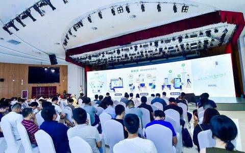 无线会议 全系推进全场景 明基BenQ在京发布T系列智能商务投影新品