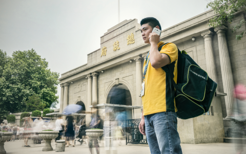 苏宁818：用户在家100%送货上门