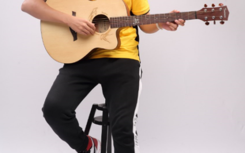 苏宁火箭哥为用户验收尤克里里 接下的一幕……