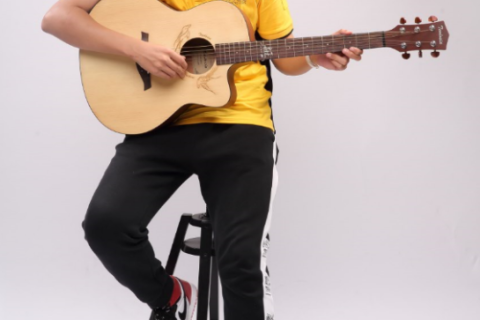 苏宁火箭哥为用户验收尤克里里 接下的一幕……