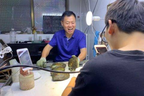 网红直播带动淘宝镇产业链 “珍珠小镇”向千亿级珠宝产业挺进