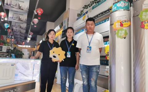 小镇的网红，零售云“蟹老板”