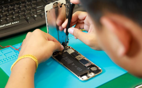 解决国庆出游手机突发情况 苏宁全国80城手机快修