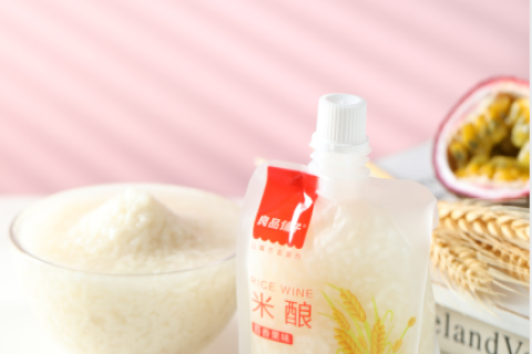 早餐饮品变身休闲零食 良品铺子能否为孝感米酒装上高端零食的发展引擎？