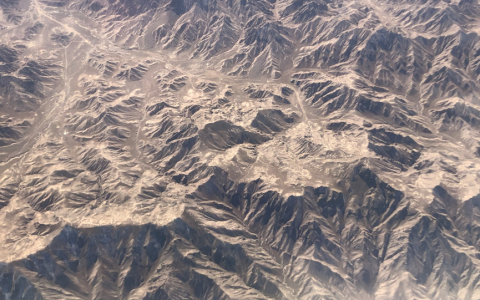 沙漠深处“贫民窟的百万富翁”