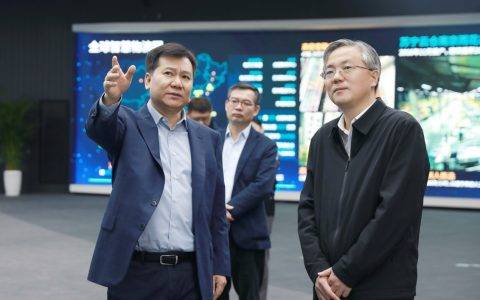 南宁市市长周红波一行赴苏宁考察交流 点赞苏宁科技突破能力