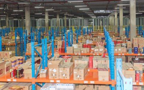 双十一最“醉人”仓库曝光 苏宁管理员：酒精浓度42度