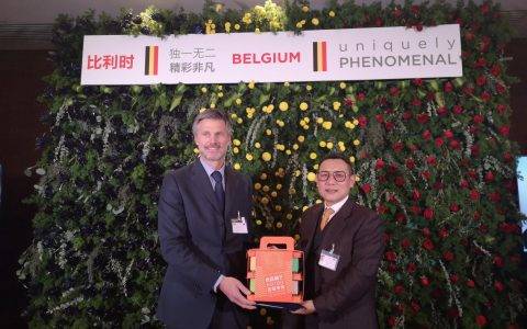 良品铺子：零食巨头的高端之战