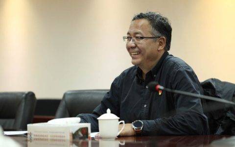 一场5分钟的电商直播，让这个国家级贫困县看到了脱帽希望