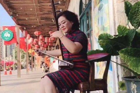 从被边缘到在数万观众前独奏 二胡艺人的快手新路