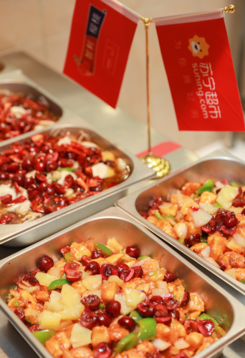 与智利水果出口商协会共进车厘子大餐，苏宁年货节打造更鲜年味