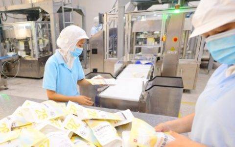 良品铺子质量为先，不断拓展零食新方向