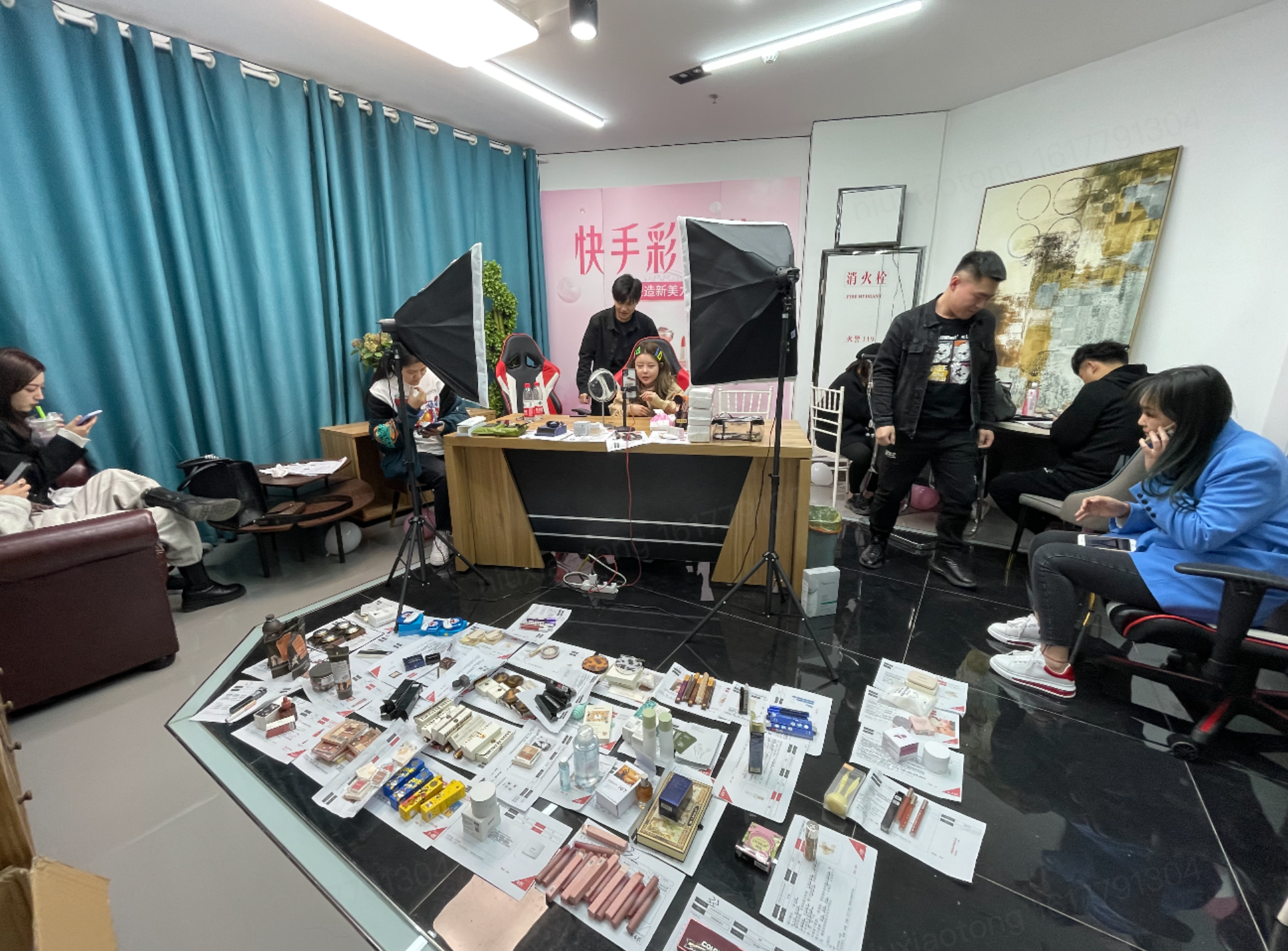 单场带货最高GMV达1555万，快手电商“彩妆节”圆满收官