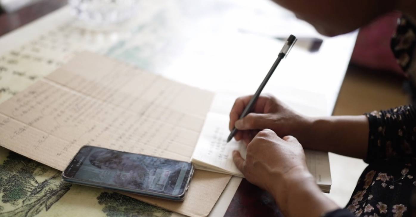 果农粉丝见面会：土屋，老树，黑红的脸庞，他们哭了好几次