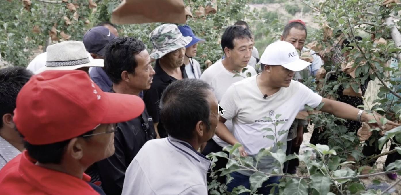 果农粉丝见面会：土屋，老树，黑红的脸庞，他们哭了好几次