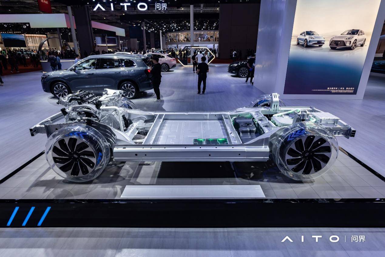 赛力斯新能源汽车持续迭代升级 AITO问界M5智驾版上市引发热潮