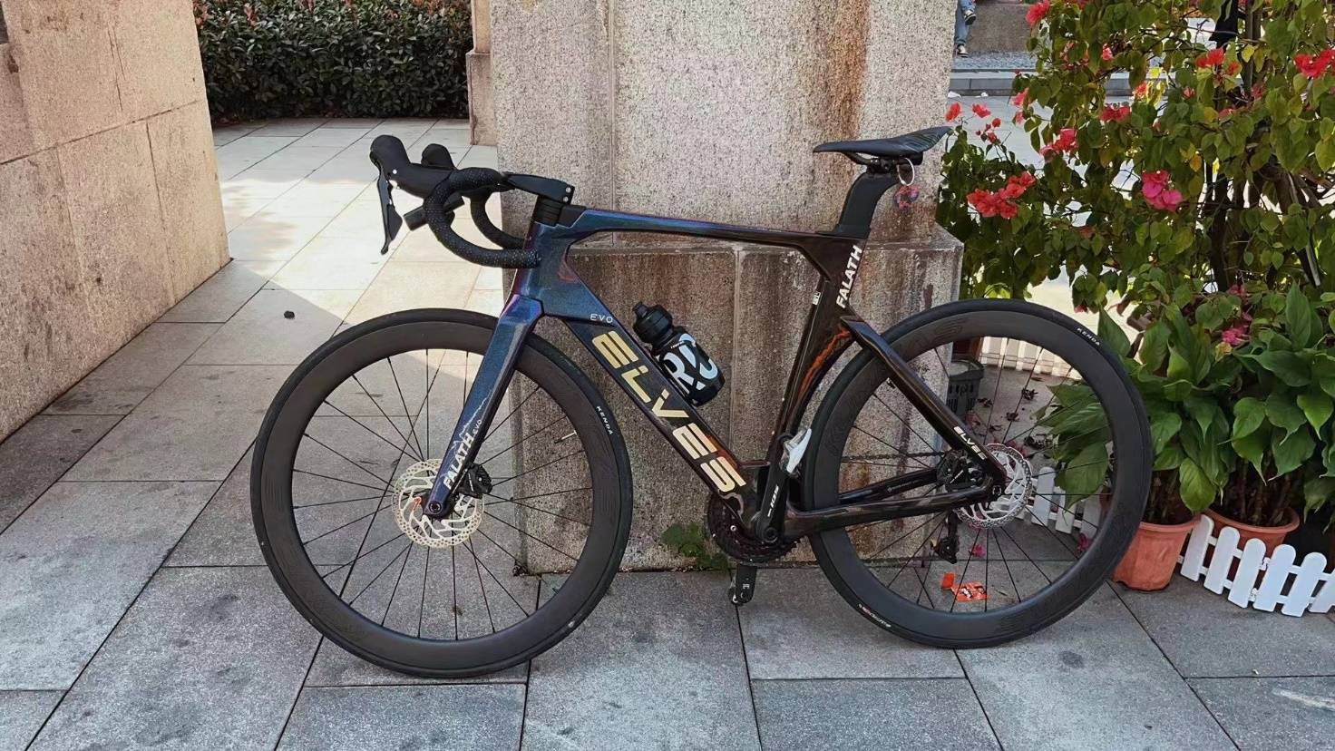 在拼多多，9亿种活法