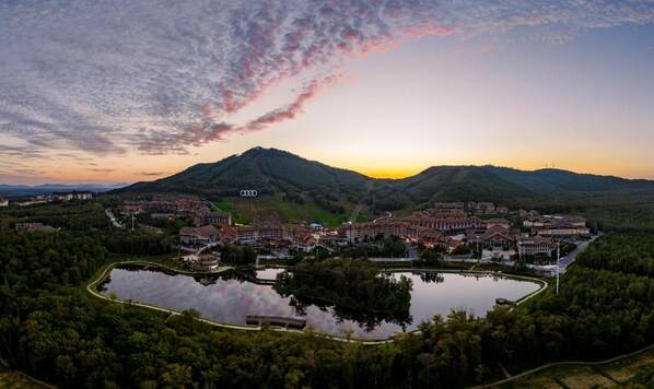 长白山万达国际度假区夏季度假百变玩法自然有趣