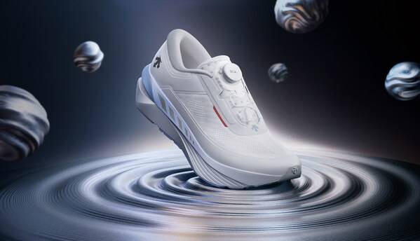 迪桑特全新DYNAMIC FLUID 3.0 WIRE流体鞋