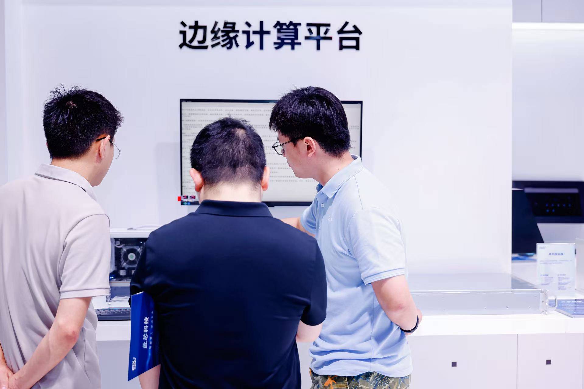 D:\WeChat Files\wxid_3mgusr9pn3no21\FileStorage\Temp\6d114e4e76780897cec24f0513afb11.jpg