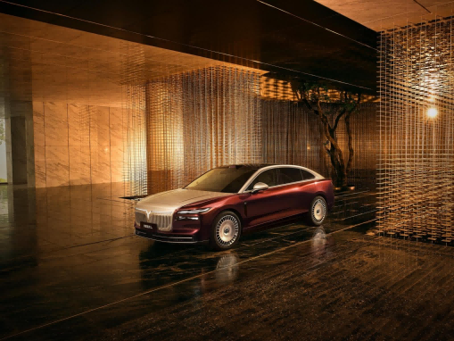 真5C才能配得上“头等舱”！2026款岚图梦想家预售发布，38.99万起