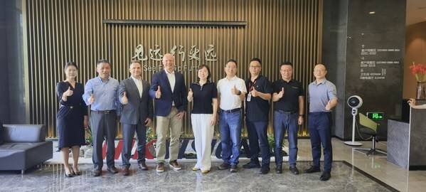 DEKRA德凯首席执行官Stan Zurkiewicz拜访海康威视，共商场景数字化创新发展