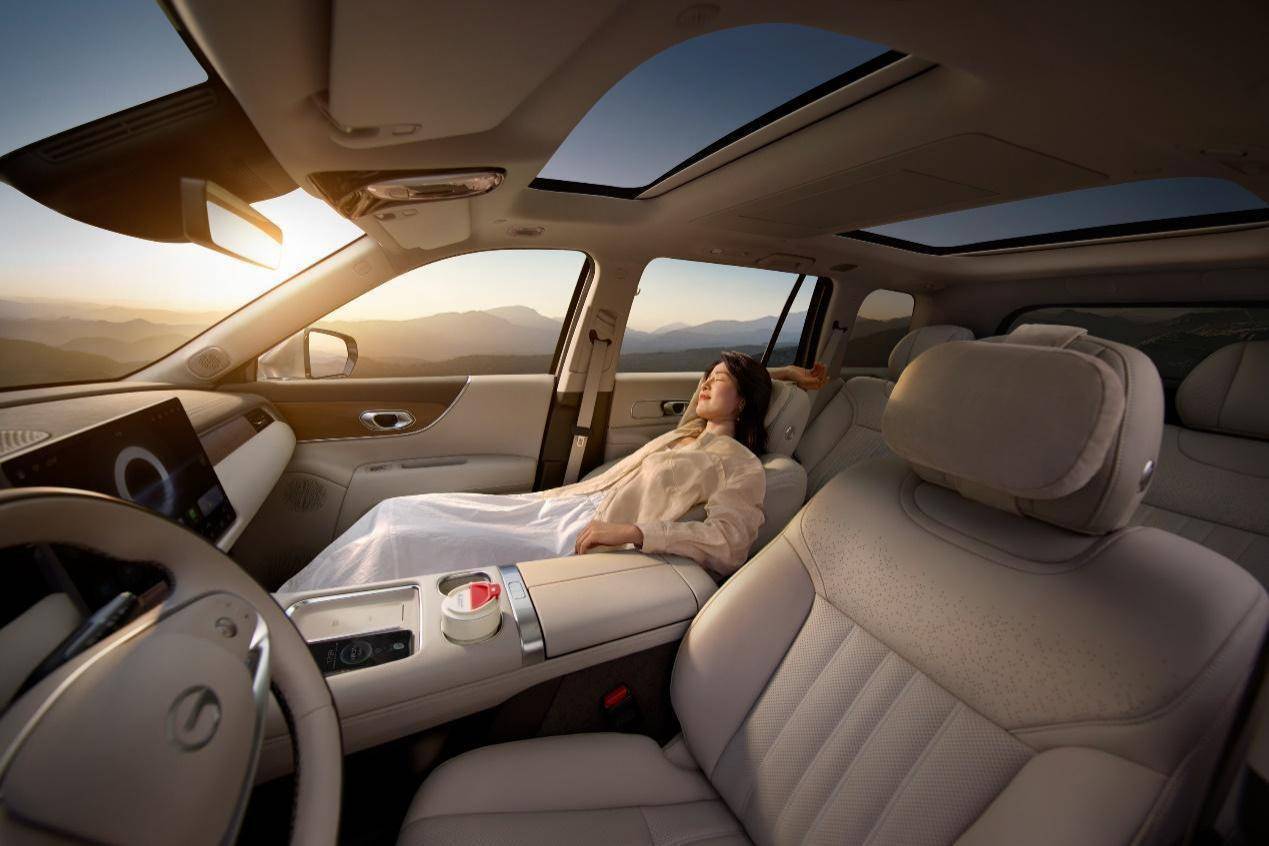 华系旗舰SUV低至22万，传祺向往S9乾崑22.99万起上市